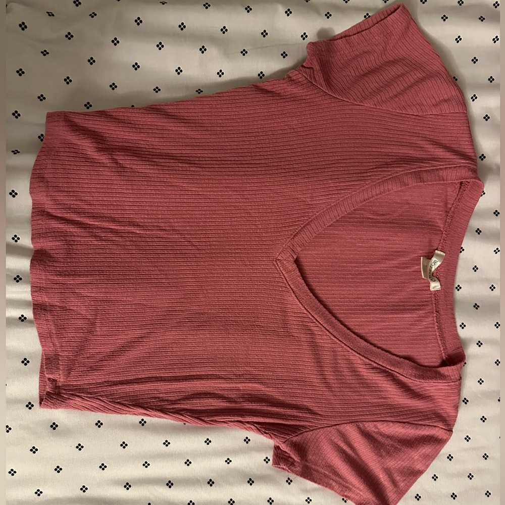 Fitted pink crop top, size small, brand:bozzolo
